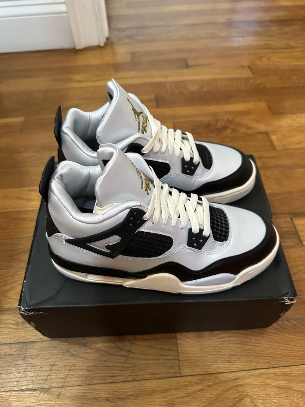 *New* Jordan 4 Big Kid Green Black (FZ8585-070) Size 6Y *Damaged Original Box*